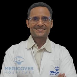 Dr Piyush Singhania